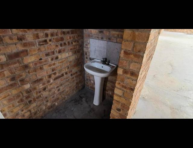 INDUSTRIAL PROPERTY TO RENT IN WALTLOO